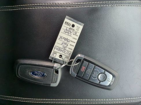 Used 2020 Ford Explorer XLT w/ Equipment Group 202A RWD image 34