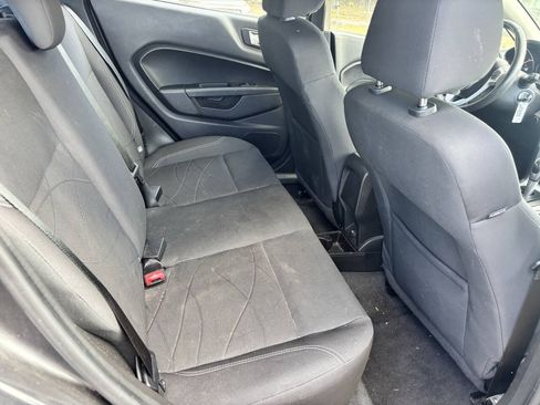 Used 2015 Ford Fiesta SE w/ Comfort Package FWD image 13
