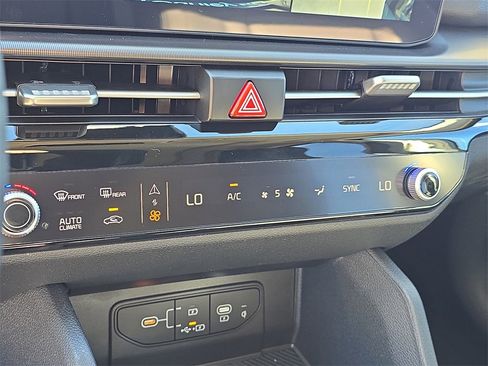 New 2026 Kia Sportage SX image 28