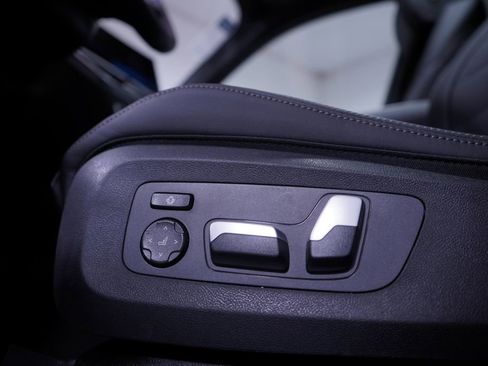 New 2026 BMW X5 sDrive40i w/ M Sport Package image 12