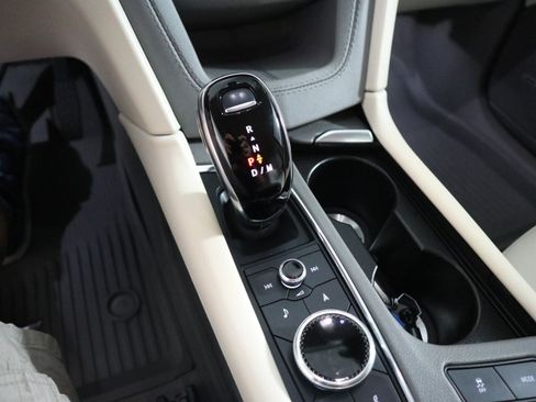 Used 2024 Cadillac XT6 Premium Luxury FWD image 24