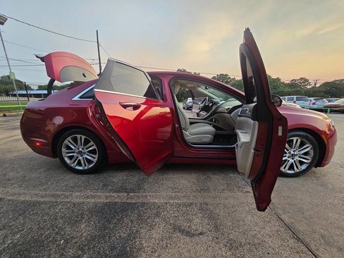 Used 2016 Lincoln MKZ image 53