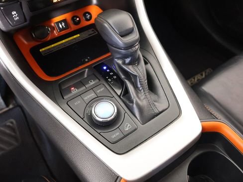 Used 2019 Toyota RAV4 Adventure image 7