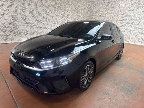 Used 2022 Kia Forte GT-Line w/ GT-Line Premium Package FWD image 3