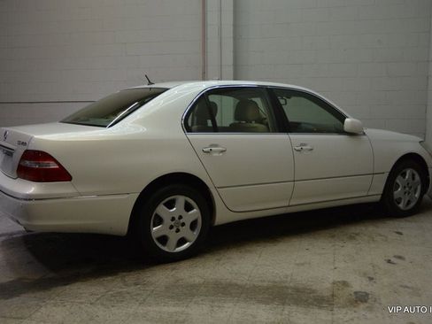 Used 2004 Lexus LS 430 image 32