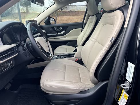 Used 2025 Lincoln Corsair FWD w/ Equipment Group 101A image 11