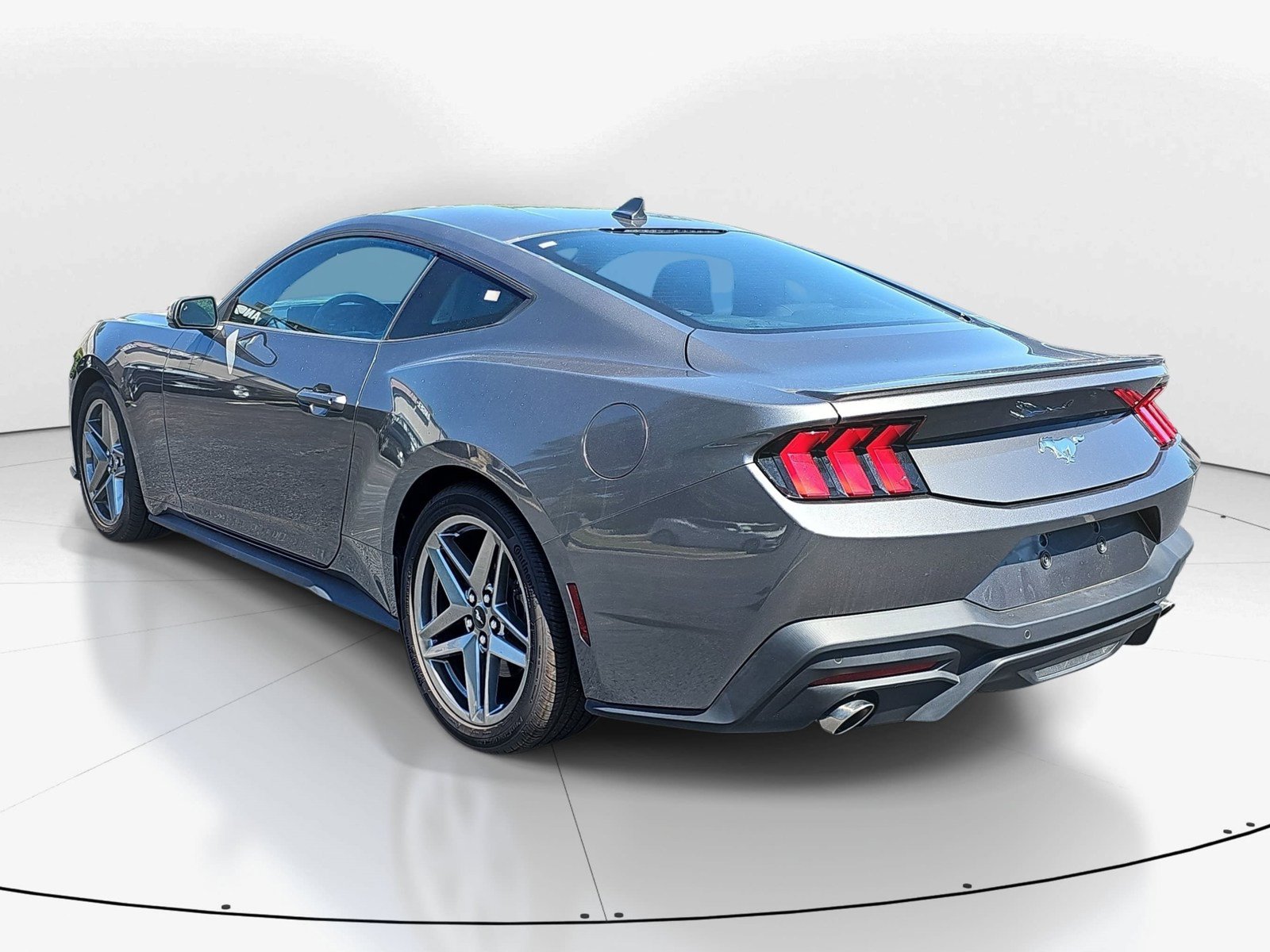 Used 2024 Ford Mustang Premium RWD image 5