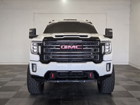 Used 2020 GMC Sierra 2500 AT4 w/ AT4 Premium Package AWD/4WD image 3