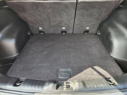 Used 2018 Jeep Compass Latitude w/ Popular Equipment Group FWD image 30