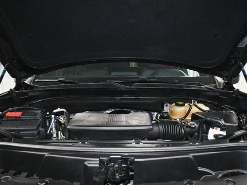 Used 2022 Chevrolet Tahoe LT w/ Luxury Package image 71