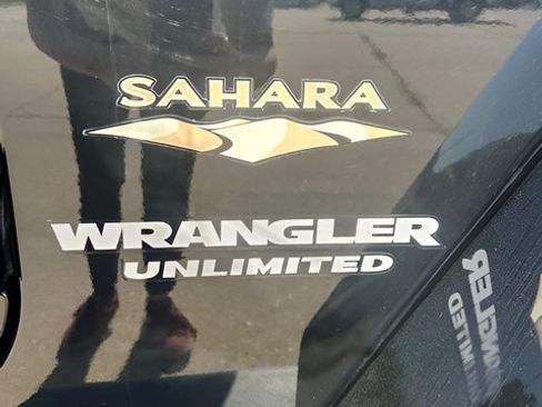 Used 2011 Jeep Wrangler Unlimited Sahara AWD/4WD image 22