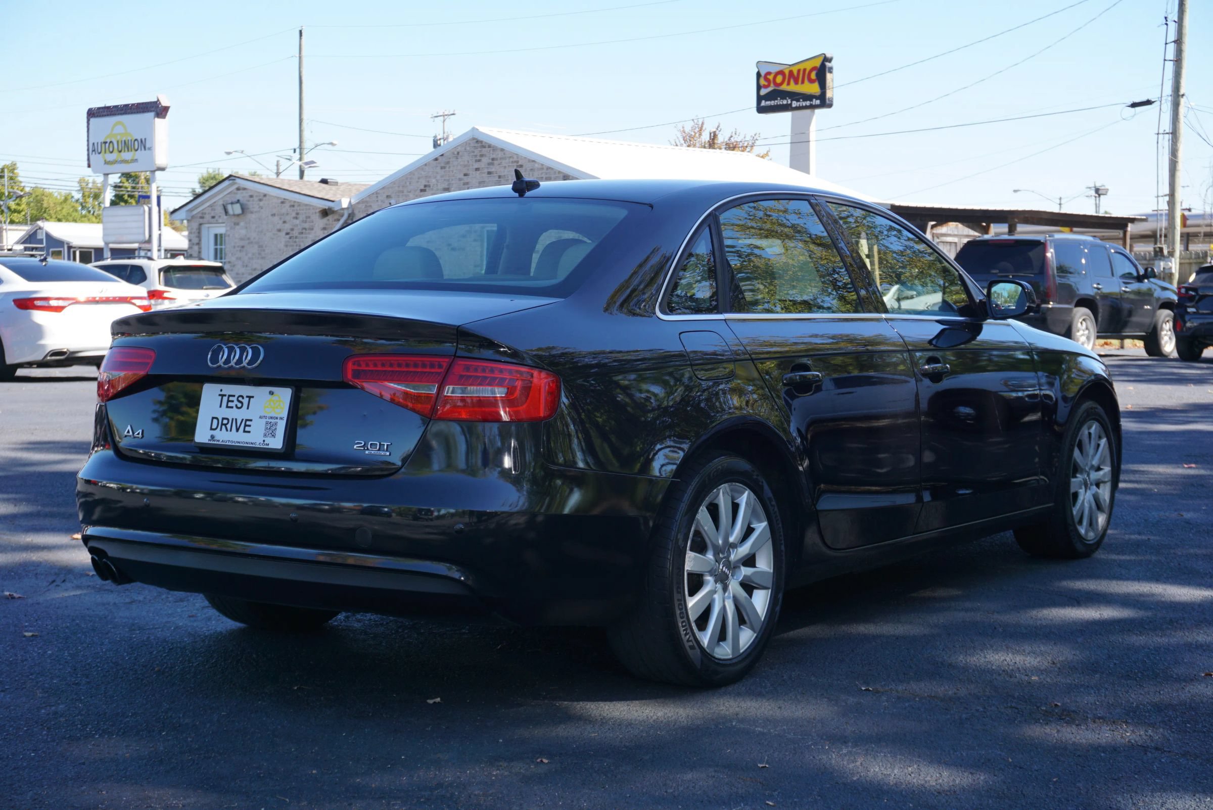 Used 2013 Audi A4 2.0T Premium w/ Convenience Pkg AWD/4WD image 5