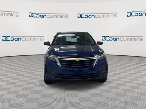 Used 2022 Chevrolet Equinox LS image 3