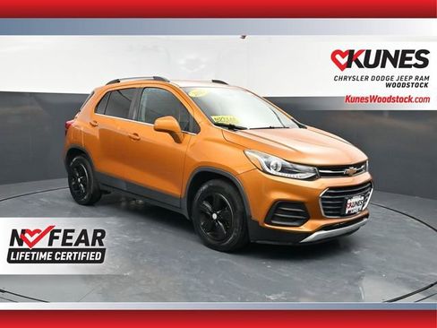 Used 2017 Chevrolet Trax LT FWD image 1