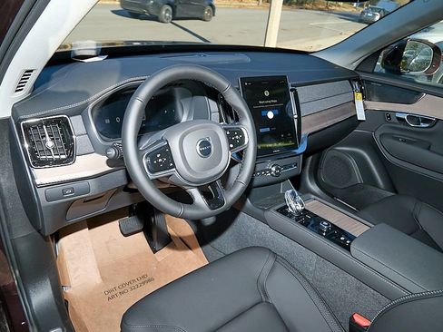 New 2026 Volvo XC90 B6 Plus w/ Protection Package image 12