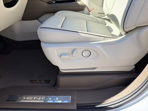 New 2026 GMC Yukon XL Denali image 11