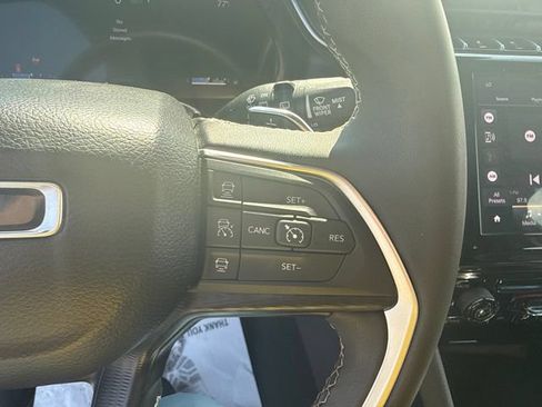 Used 2024 Jeep Grand Cherokee Laredo X AWD/4WD image 14