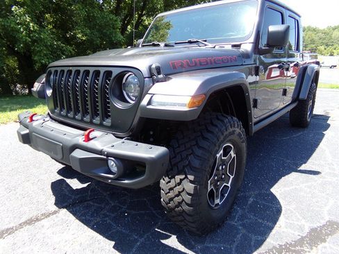 Used 2023 Jeep Gladiator Rubicon AWD/4WD image 2