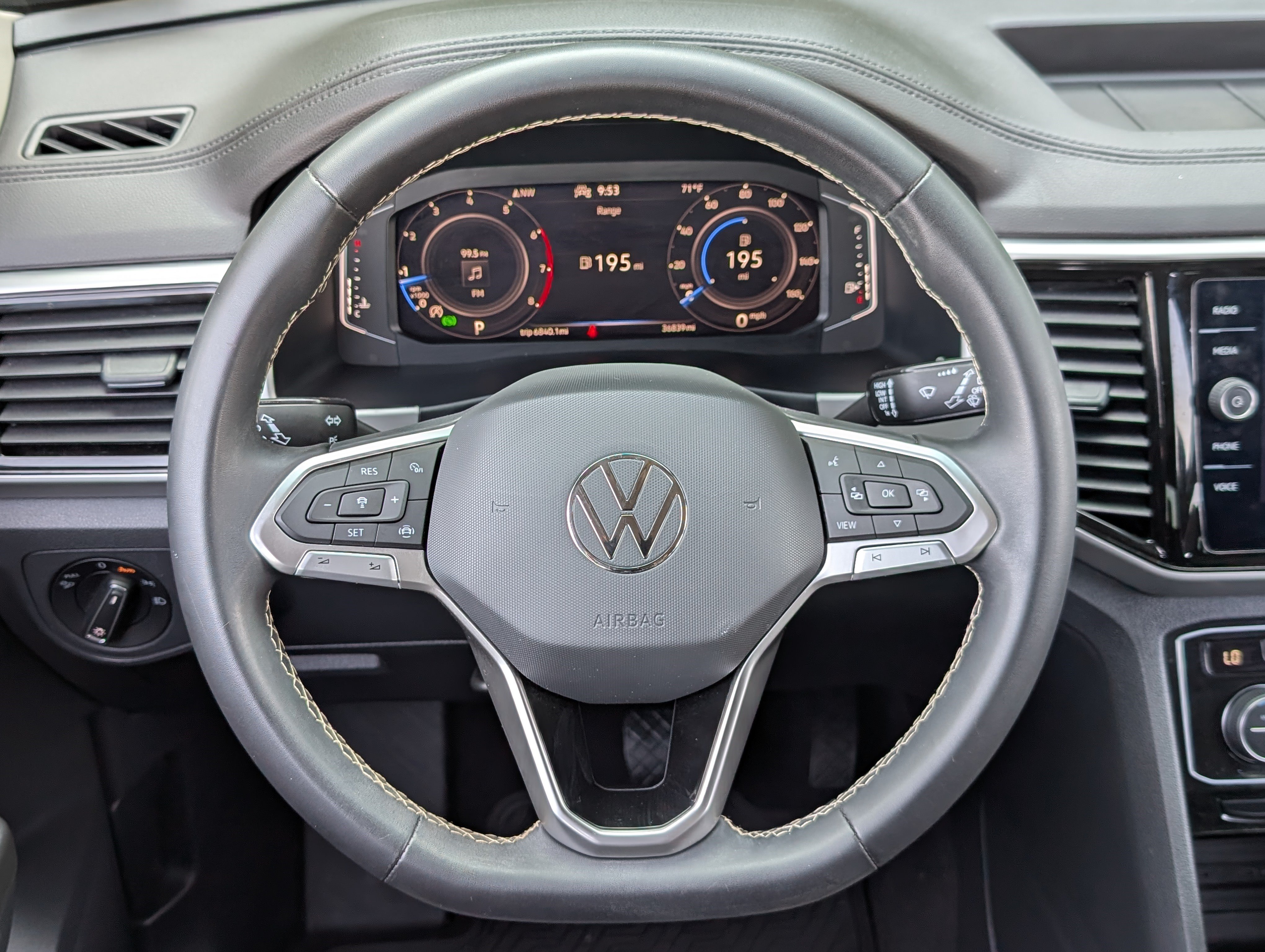 Used 2023 Volkswagen Atlas SE w/ Black Wheel Package FWD image 24