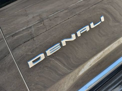 Used 2021 GMC Yukon Denali AWD/4WD image 12