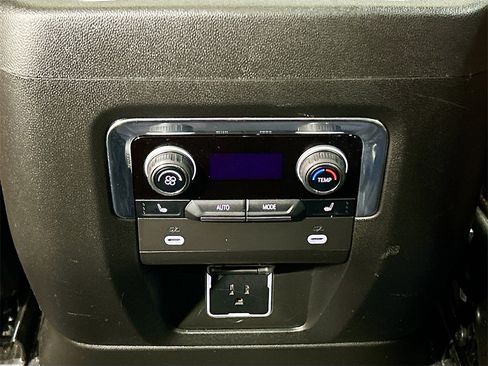 Used 2023 Chevrolet Tahoe High Country image 24