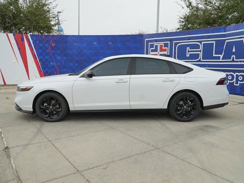 New 2025 Honda Accord SE image 10