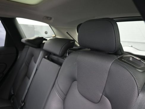 Used 2025 Volvo XC60 B5 Plus AWD/4WD image 24