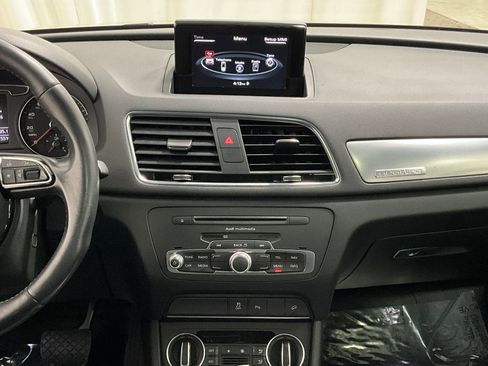 Used 2018 Audi Q3 2.0T Premium w/ Convenience Package AWD/4WD image 8
