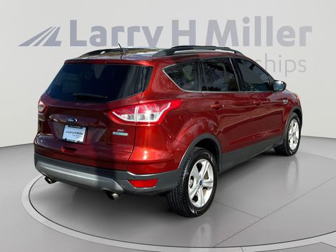 Used 2015 Ford Escape SE w/ Equipment Group 201A FWD image 5