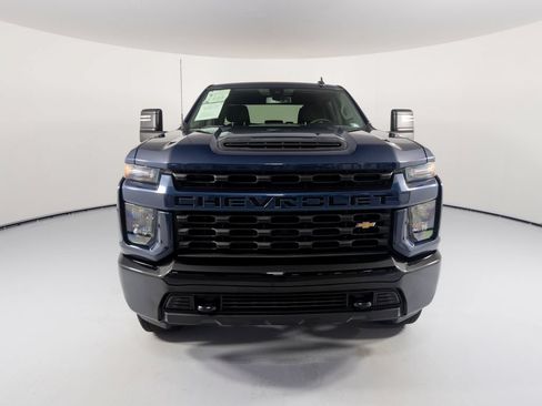Used 2022 Chevrolet Silverado 2500 Custom w/ Custom Value Package AWD/4WD image 8