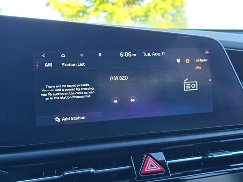 Certified 2023 Kia Niro Wind w/ Wind Preserve Package FWD image 19