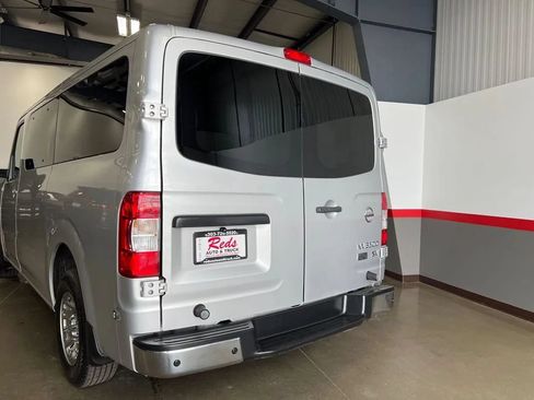 Used 2017 Nissan NV 3500 SV RWD image 48