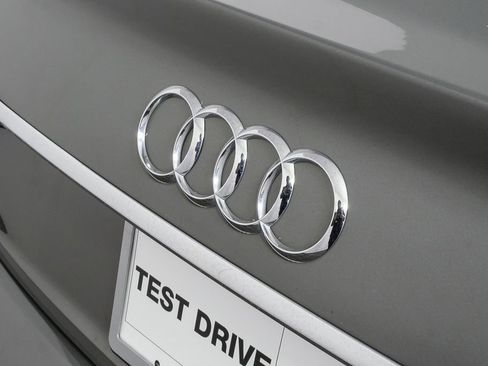 Used 2023 Audi A4 2.0T Premium w/ Convenience Package image 34