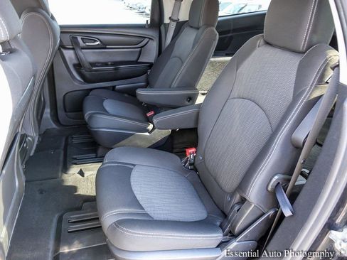 Used 2016 Chevrolet Traverse LT image 11