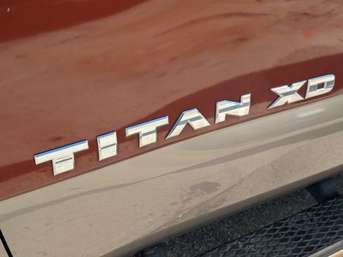 Used 2017 Nissan Titan Platinum Reserve image 6