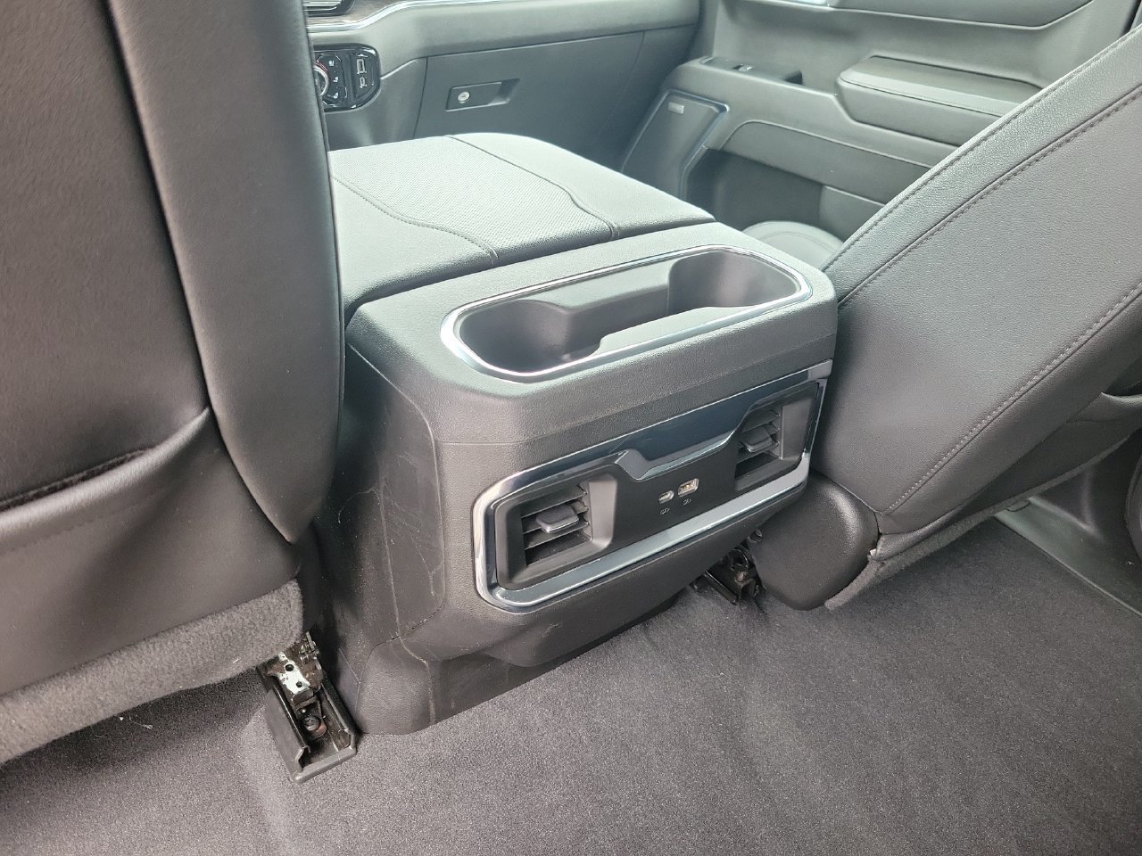 Certified 2023 Chevrolet Silverado 1500 LTZ AWD/4WD image 11