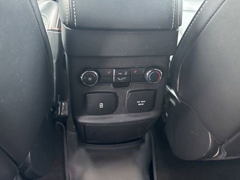 Used 2019 Ford Explorer Platinum image 15