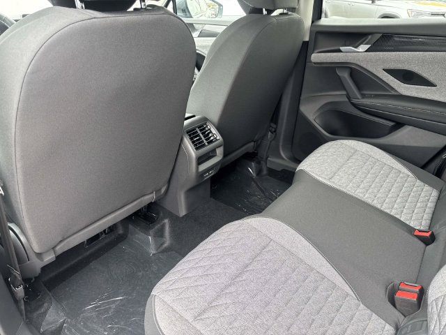 Used 2026 Volkswagen Tiguan S FWD image 9