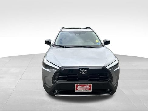 Used 2026 Toyota Corolla Cross XLE AWD/4WD image 8