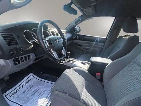 Used 2013 Toyota Tacoma 4x4 Double Cab w/ TRD Sport Pkg image 8