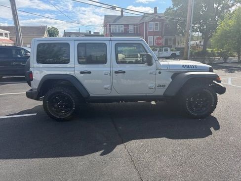 Used 2023 Jeep Wrangler Unlimited w/ Cold Weather Group AWD/4WD image 4
