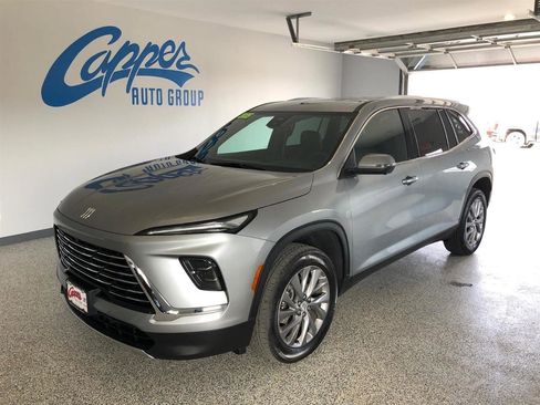 Used 2025 Buick Enclave Preferred image 1