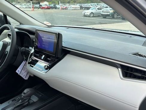 New 2026 Toyota Corolla Cross LE image 29