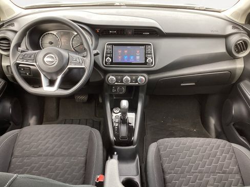 Used 2022 Nissan Kicks S image 4