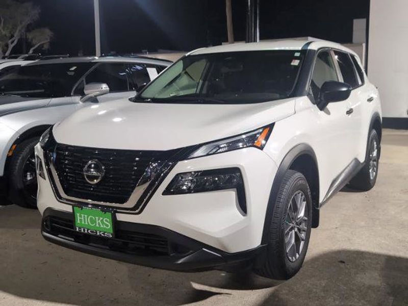 Certified 2021 Nissan Rogue S image 1