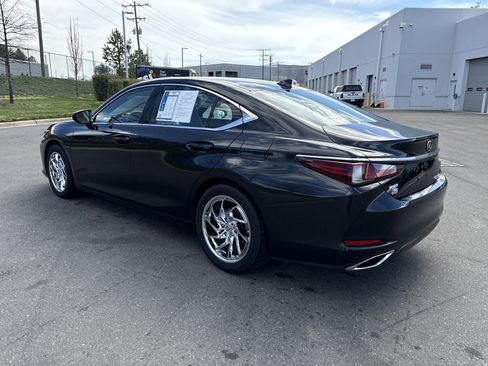 Used 2021 Lexus ES 350 w/ Premium Package image 7