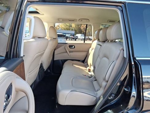 Used 2023 Nissan Armada SL image 13