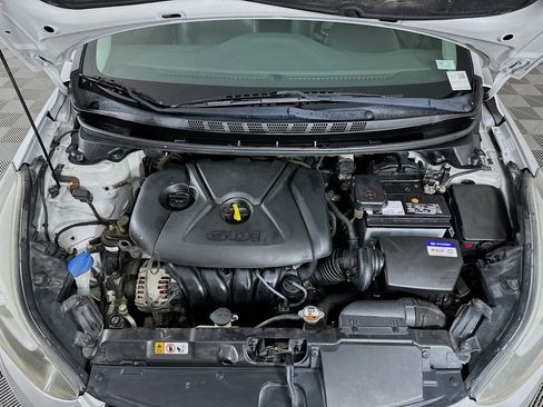 Used 2014 Hyundai Elantra Sport FWD image 32