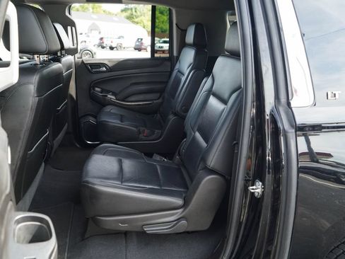 Used 2019 Chevrolet Suburban LT AWD/4WD image 8
