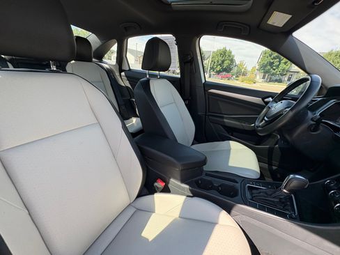 Used 2019 Volkswagen Jetta R-Line FWD image 19